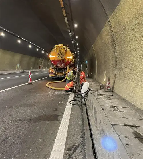 齐河隧道排水渠清淤